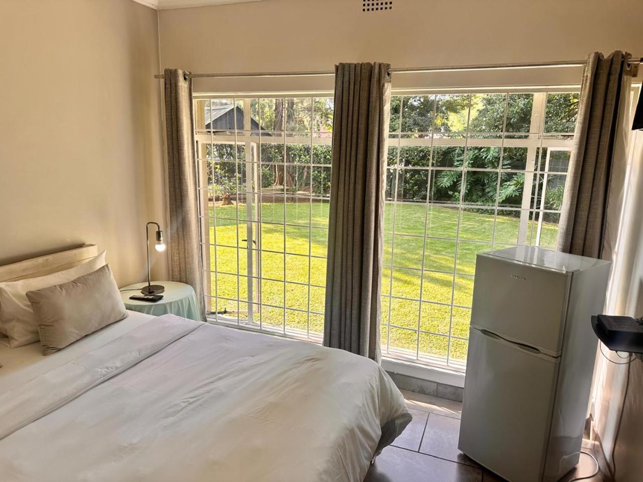 Woods Guest House Middelburg  Ngoại thất bức ảnh
